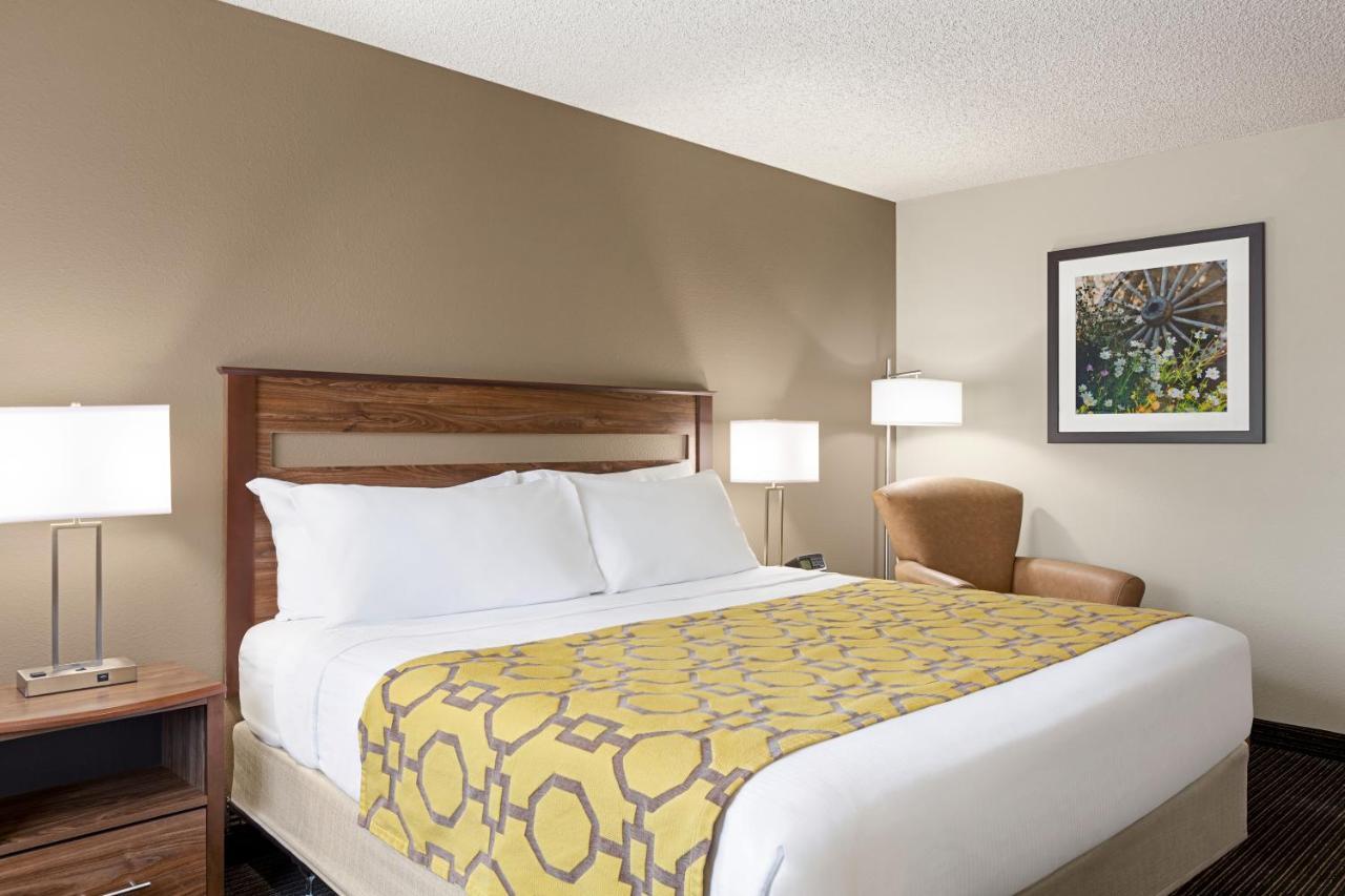 Baymont By Wyndham Whitefish Hotel Exterior photo