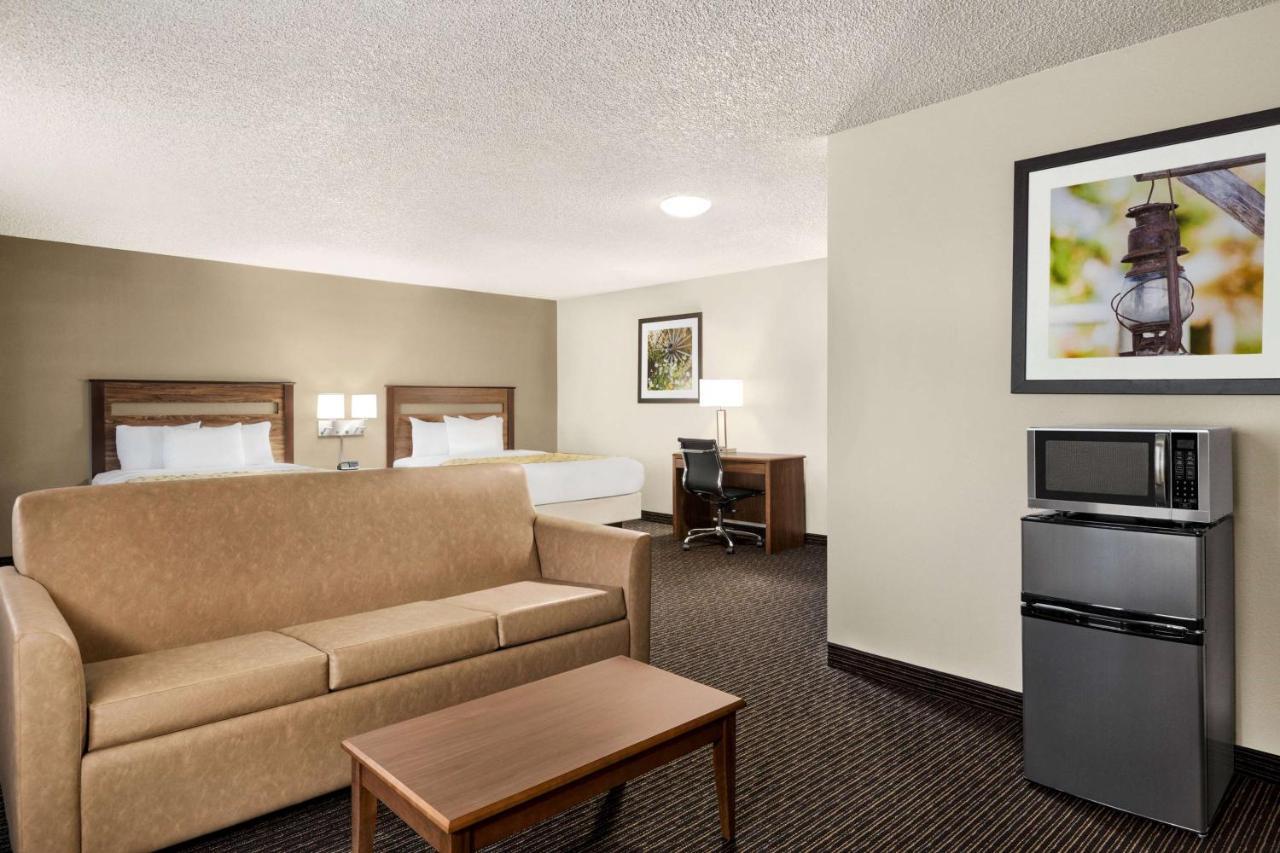 Baymont By Wyndham Whitefish Hotel Exterior photo