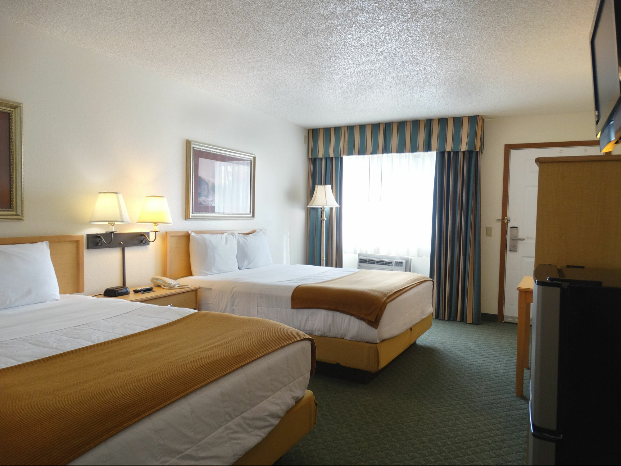 Baymont By Wyndham Whitefish Hotel Exterior photo